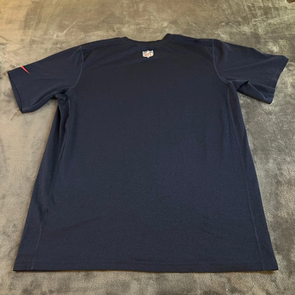 Nike Dri-FIT New England Patriots T-Shirt On Field Apparel Tee Shirt Mens Medium